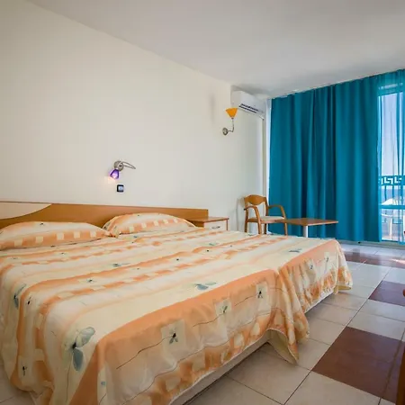 Royal Bay Hotel Elenite